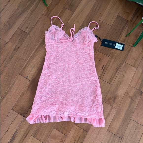 Brand new with tags WHITE FOX mini pink lace dress - Picture 4 of 9